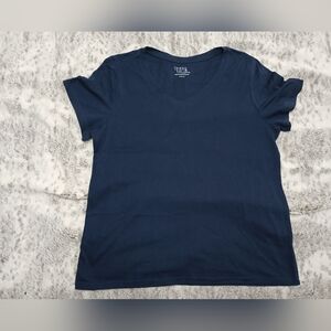 Time and Tru Navy Short Sleeve Tee